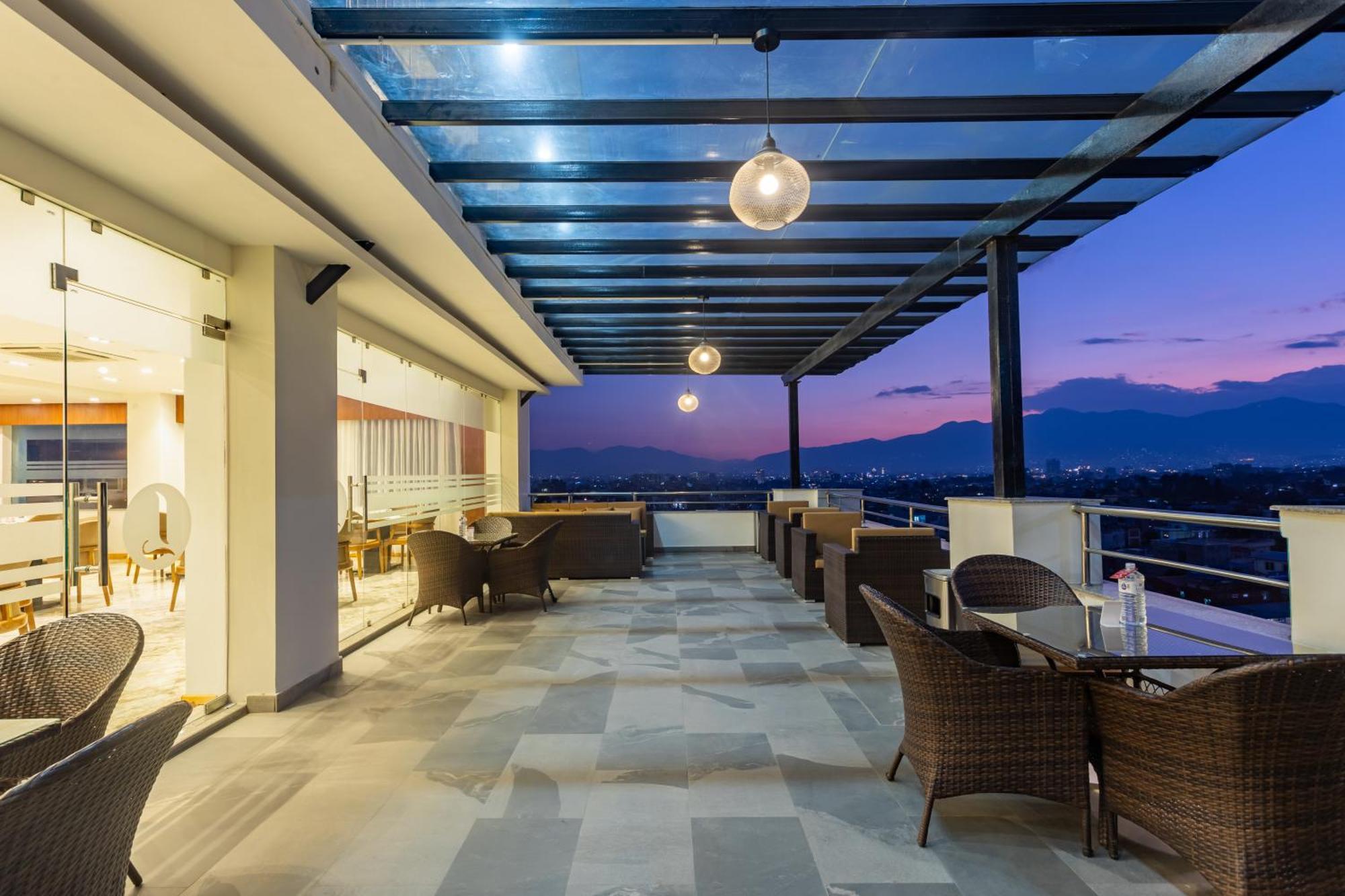 Mandala Norling Lords Prime Kathmandu Hotel Екстериор снимка