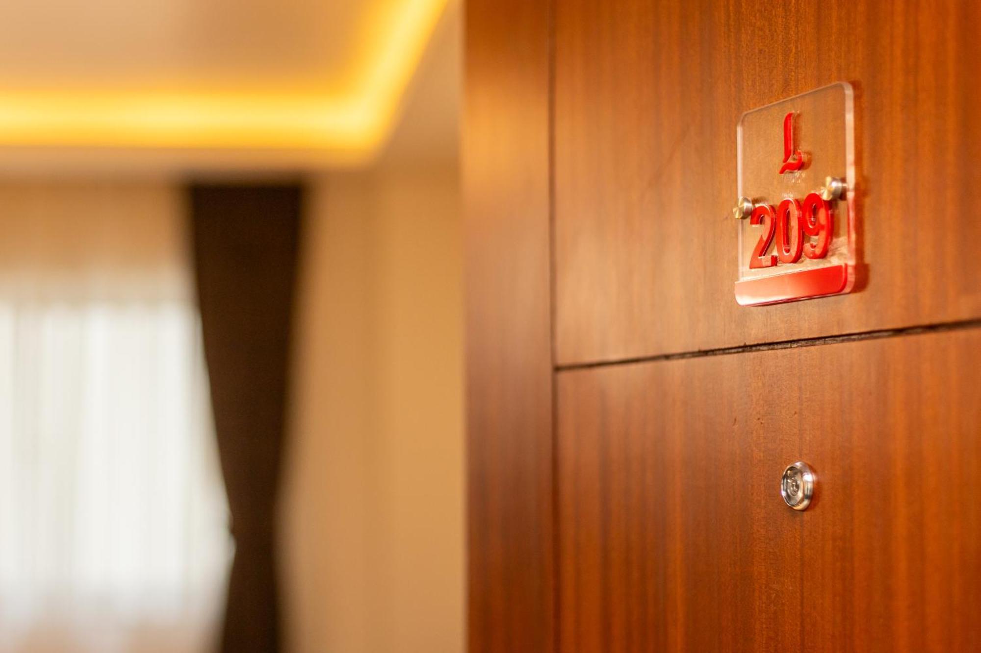 Mandala Norling Lords Prime Kathmandu Hotel Екстериор снимка